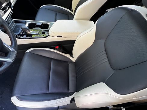 Used 2024 Lexus NX 250 FWD image 15