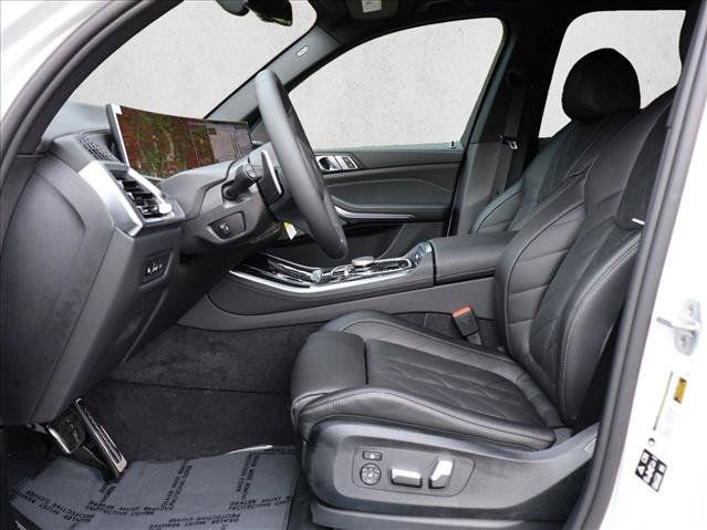 Used 2026 BMW X5 xDrive40i w/ M Sport Package AWD/4WD image 4