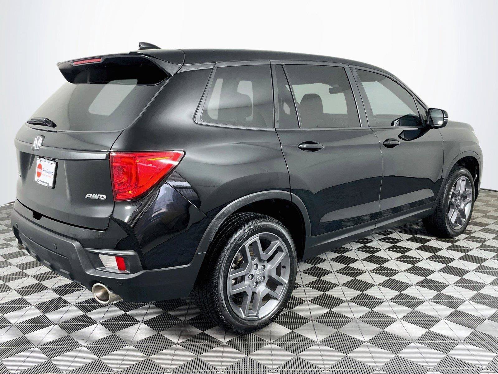 Used 2023 Honda Passport EX-L image 11