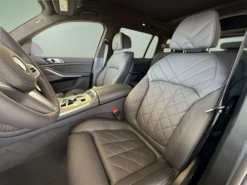 Used 2026 BMW X7 xDrive40i image 25