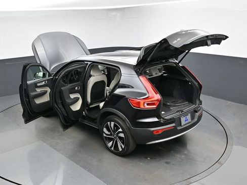 Used 2023 Volvo XC40 B5 Plus w/ Protection Package Premier AWD/4WD image 48