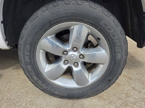 Used 2017 RAM 1500 Big Horn AWD/4WD image 9