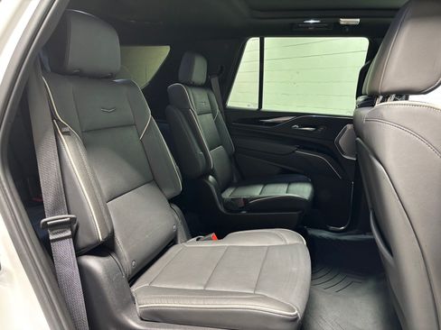Used 2023 Cadillac Escalade Sport w/ LPO, ONYX Package AWD/4WD image 39