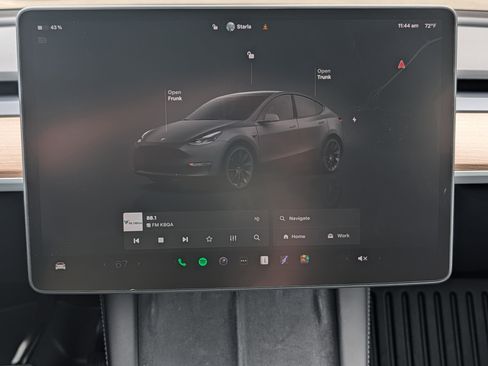 Used 2024 Tesla Model Y Long Range AWD/4WD image 22
