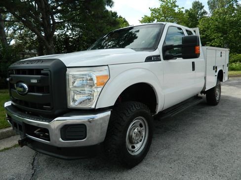 Used 2014 Ford F250 XL w/ Power Equipment Group AWD/4WD image 1