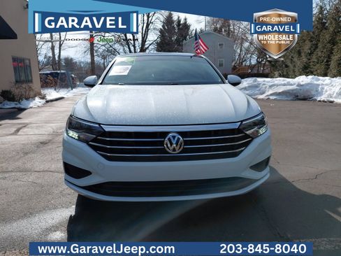 Used 2019 Volkswagen Jetta SE w/ Cold Weather Package image 33