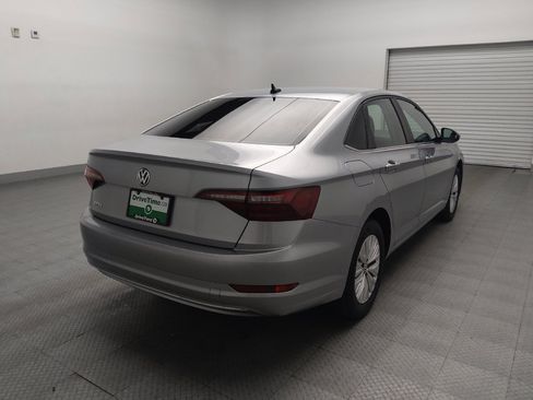 Used 2020 Volkswagen Jetta SE image 9