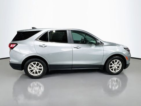 Used 2023 Chevrolet Equinox LT w/ Driver Convenience Package image 5
