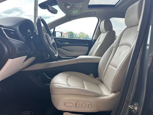 Used 2023 Buick Enclave Premium w/ Experience Buick Package FWD image 8