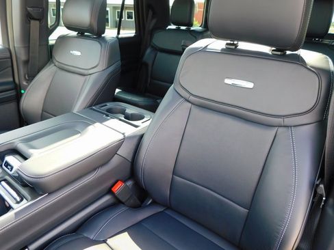 New 2025 Ford Expedition Platinum w/ Stealth Performance Package image 17