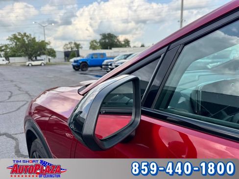 Used 2025 Chevrolet Equinox EV RS FWD image 18