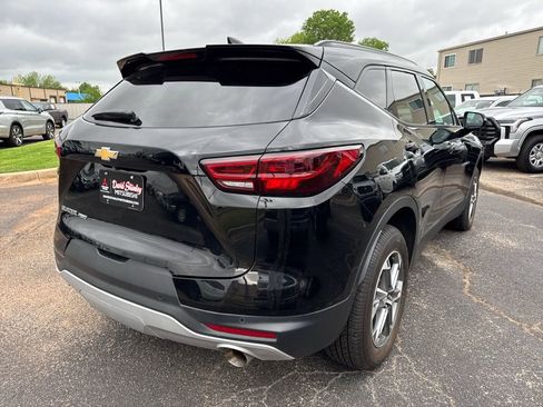 Used 2024 Chevrolet Blazer LT AWD/4WD image 4
