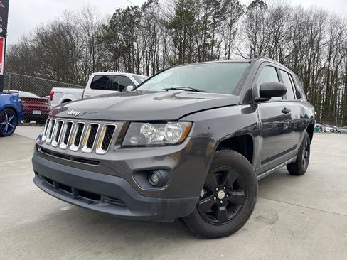 Used 2017 Jeep Compass Sport FWD image 3