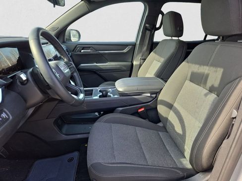 Used 2025 GMC Acadia Elevation image 10