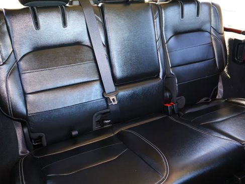 Used 2022 Jeep Wrangler Unlimited Sahara w/ Cold Weather Group image 20