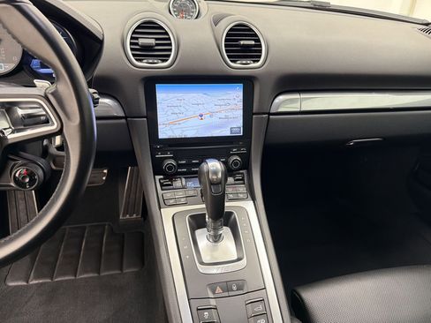 Used 2018 Porsche 718 Cayman S RWD image 24