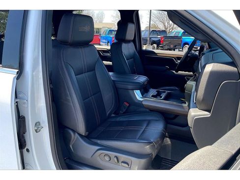 Used 2024 Chevrolet Silverado 3500 High Country w/ High Country Premium Package image 8