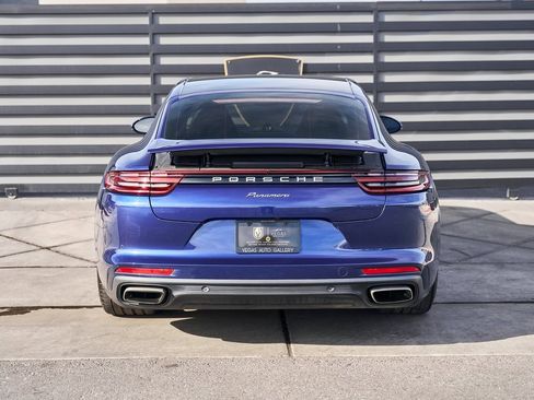 Used 2020 Porsche Panamera 4 image 16