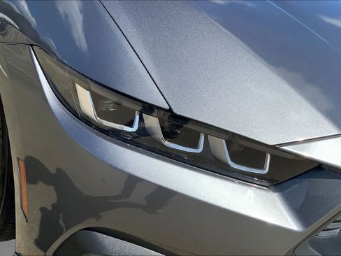Used 2024 Ford Mustang Premium RWD image 39