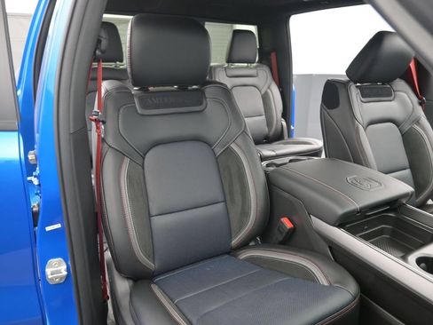 New 2026 RAM 1500 Laramie AWD/4WD image 19