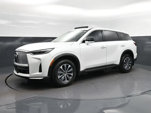 Certified 2026 INFINITI QX60 Pure w/ Cargo Package FWD image 3