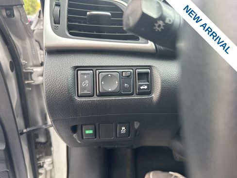 Used 2019 Nissan Sentra SV FWD image 19