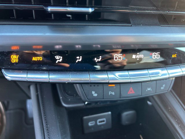 Certified 2024 Cadillac XT4 Luxury w/ Cold Weather Package FWD image 12