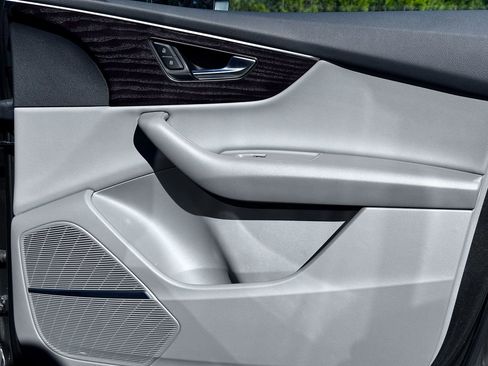 Used 2021 Audi Q7 2.0T Premium Plus w/ Premium Plus Package image 39