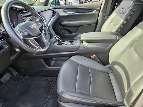 Certified 2025 Cadillac XT5 Premium Luxury image 6