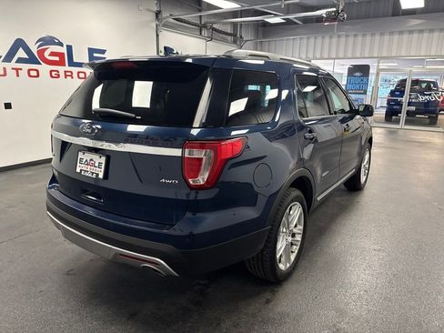 Used 2017 Ford Explorer XLT w/ Equipment Group 202A AWD/4WD image 11