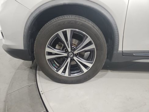 Used 2018 Nissan Rogue SL image 27