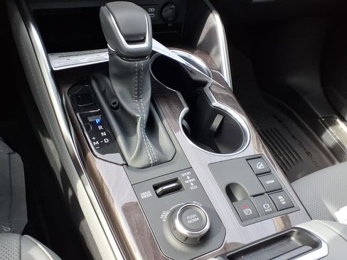 New 2026 Toyota Highlander Limited image 13