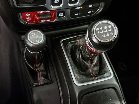 Used 2018 Jeep Wrangler Rubicon image 19