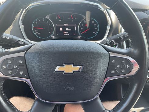Used 2021 Chevrolet Traverse LT w/ LT Premium Package AWD/4WD image 17