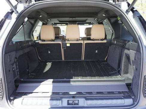 New 2026 Land Rover Discovery Dynamic SE AWD/4WD image 31