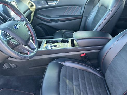 Used 2023 Ford Edge ST-Line image 11
