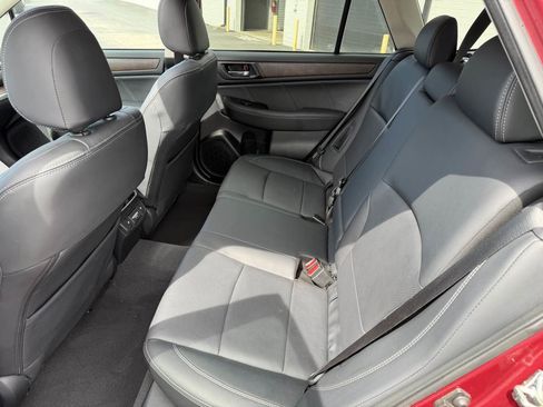 Used 2018 Subaru Outback 2.5i Limited AWD/4WD image 13