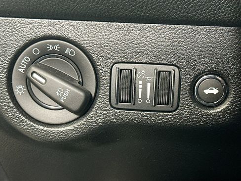 Used 2022 Dodge Challenger SXT w/ Blacktop Package image 17