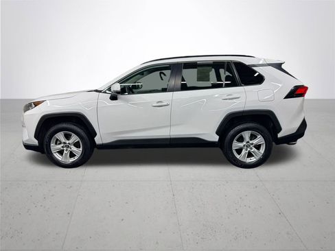 Used 2020 Toyota RAV4 XLE image 3