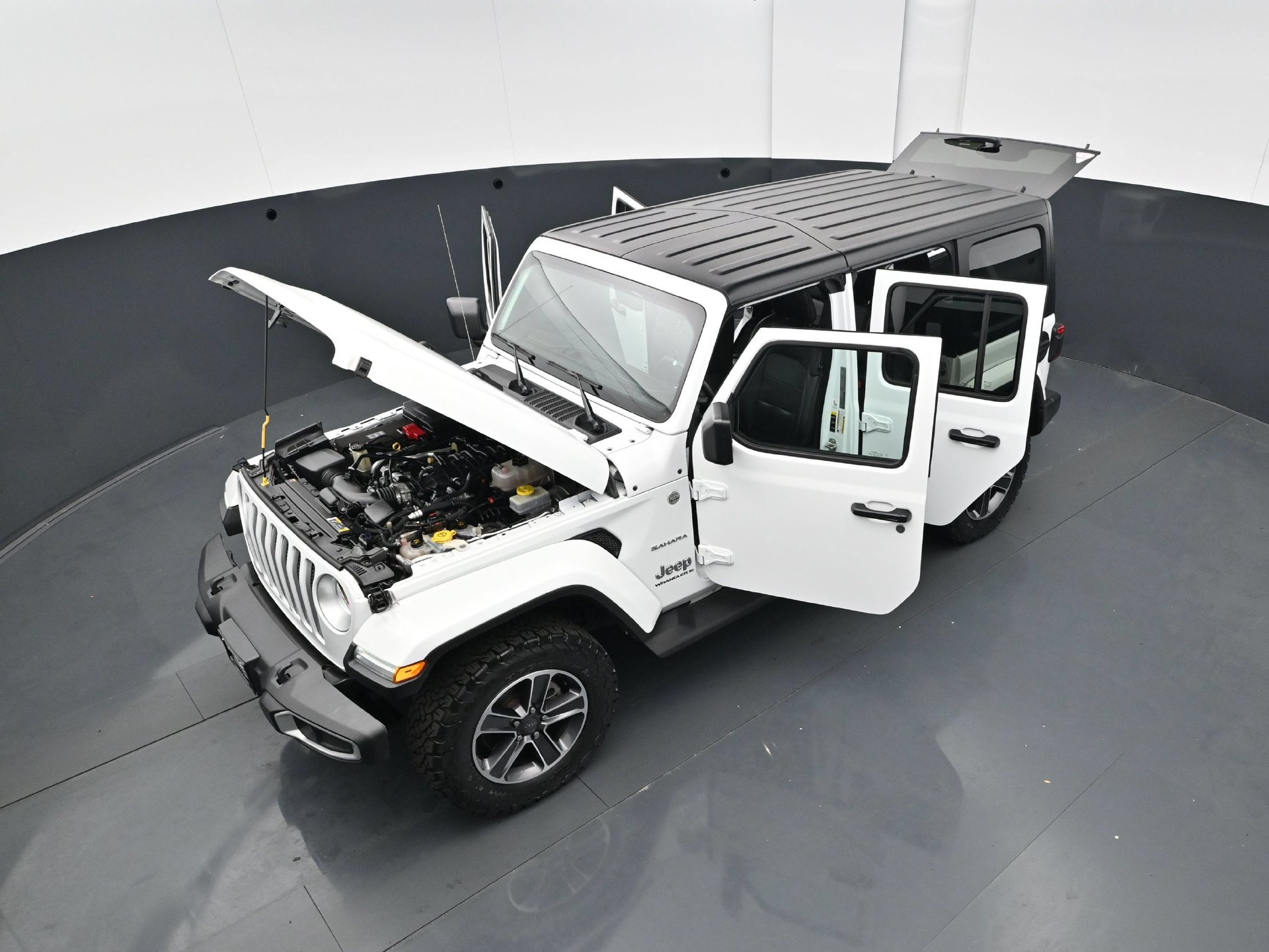 Used 2023 Jeep Wrangler Unlimited Sahara w/ LED Lighting Group AWD/4WD image 39