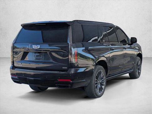 Used 2025 Cadillac Escalade ESV Sport Platinum w/ LPO, Floor Liner Package AWD/4WD image 5