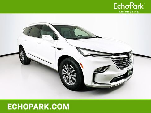 Used 2024 Buick Enclave Premium image 1