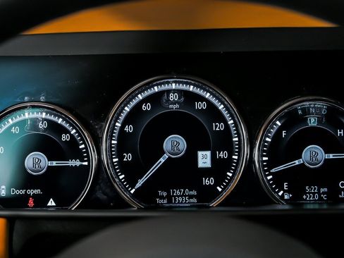 Used 2023 Rolls-Royce Cullinan AWD/4WD image 31