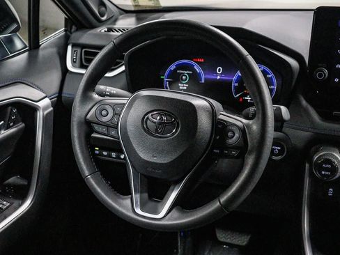 Certified 2025 Toyota RAV4 XSE w/ Advanced Technology Package AWD/4WD image 17