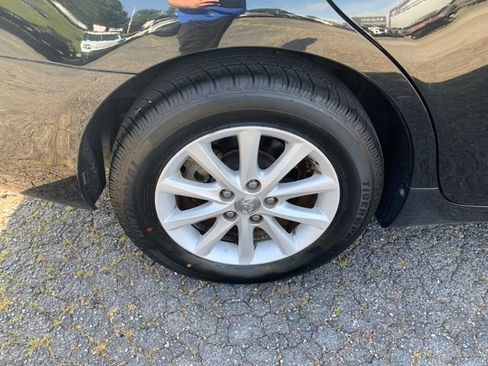 Used 2010 Toyota Camry XLE FWD image 40