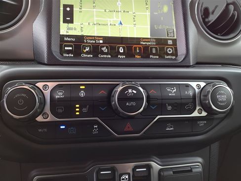 New 2023 Jeep Wrangler Unlimited w/ Cold Weather Group AWD/4WD image 8