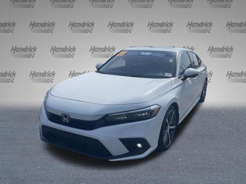 Used 2023 Honda Civic Touring image 5