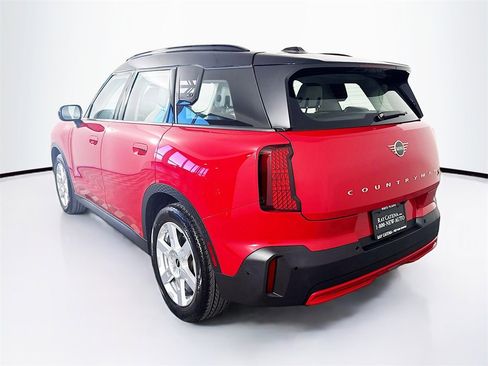 Certified 2025 MINI Cooper Countryman SE image 5