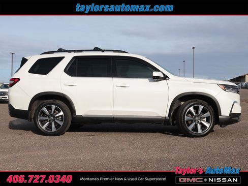 Used 2025 Honda Pilot Elite image 3