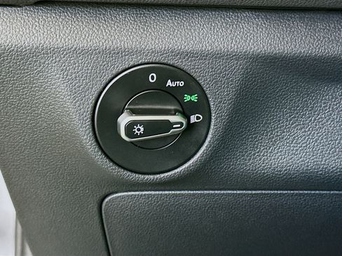 Used 2025 Volkswagen Jetta S image 17